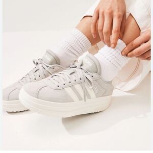 LIKE NEW ADIDAS VL Court Bold Shoes!